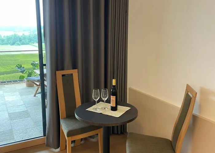 Gaestezimmer Weinhof Tropper 3*